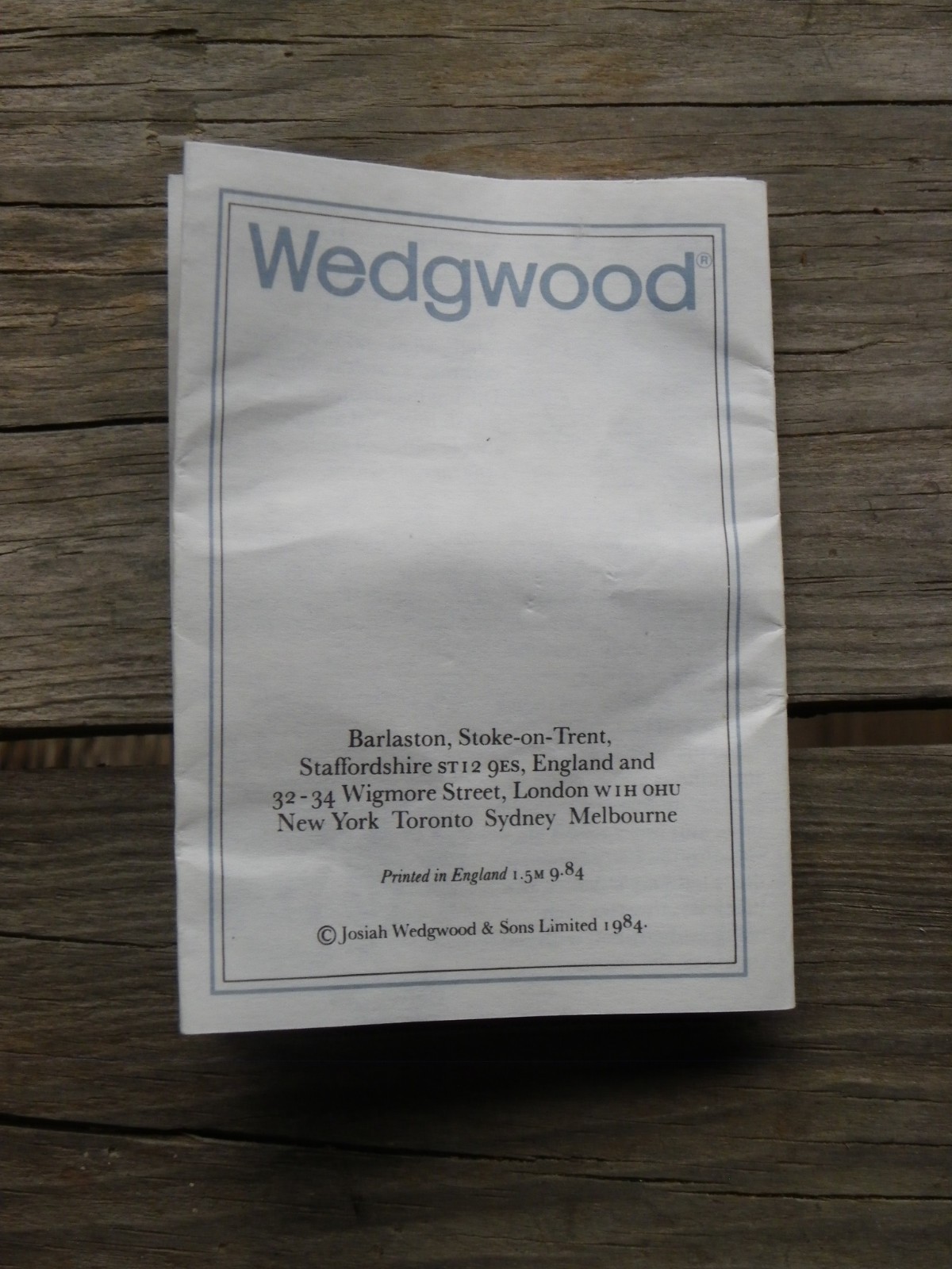 Vtg 1980s Wedgwood Blue Jasperware 6 3/8″ Spill Vase + Orig Booklet-Classical