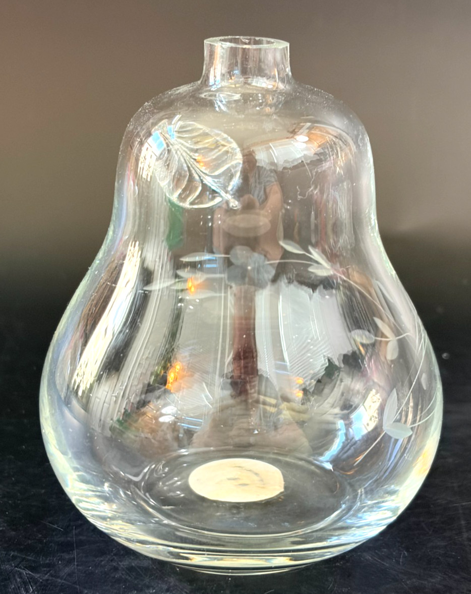Vintage Princess House Crystal Pear Bud Vase 4″ Etched Fruit Glass Romania