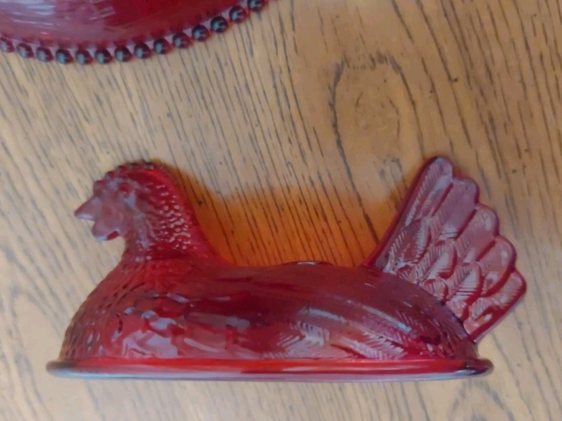Red Hen On Nest Glass Candy Dish 3 1/2 T x4 3/4 L NEW
