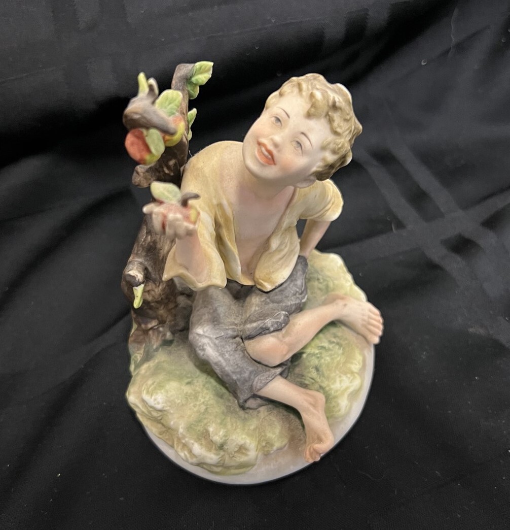 Lefton China Porcelain KW3082A Figurine Boy and Apple Tree, 4″