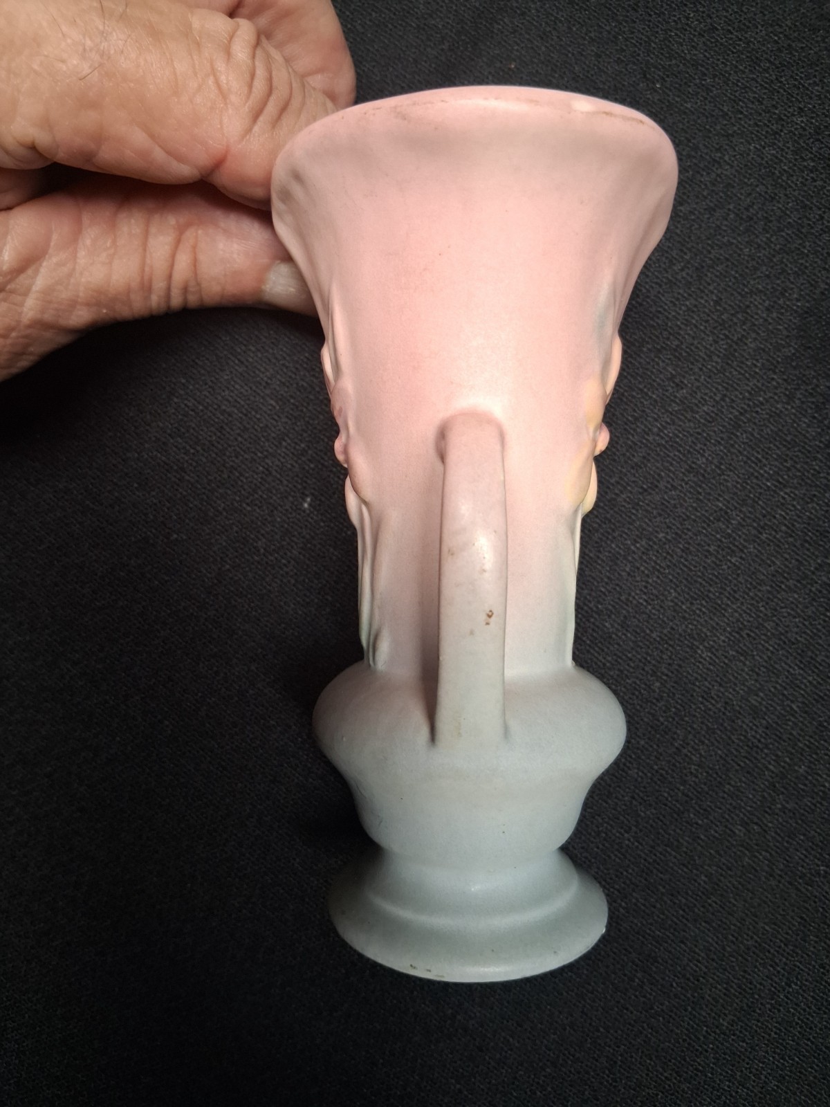 2 HULL POTTERY IRIS 4 3/4″ VASES 402 HARD TO FIND SIZE MINI