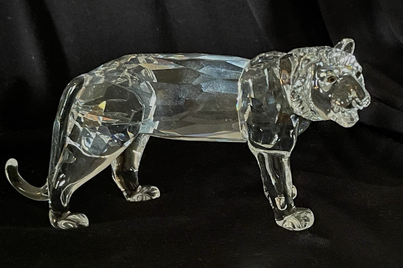 Swarovski Lion lioness ￼ Figurine Crystal Animals Collectible