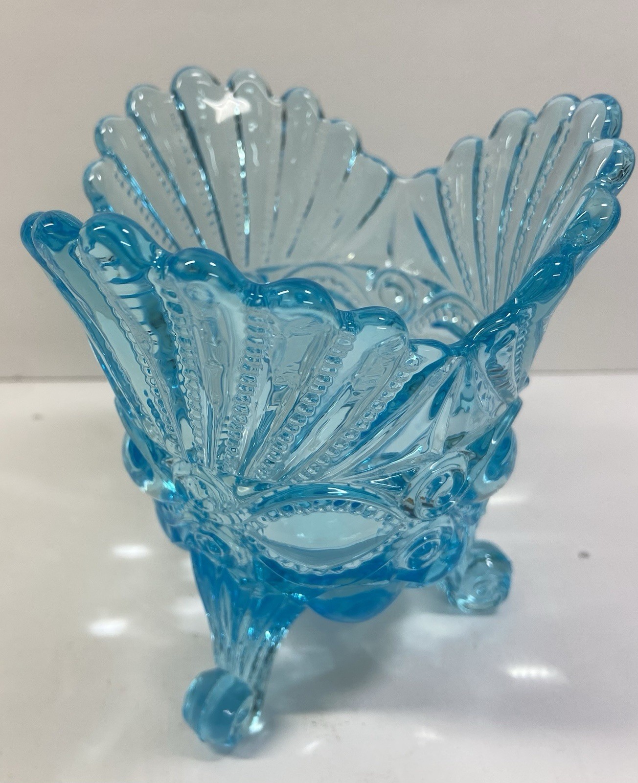 Mosser Light Blue Glass 3 Footed Eyewinker Eye Winker Pattern Spooner Vase
