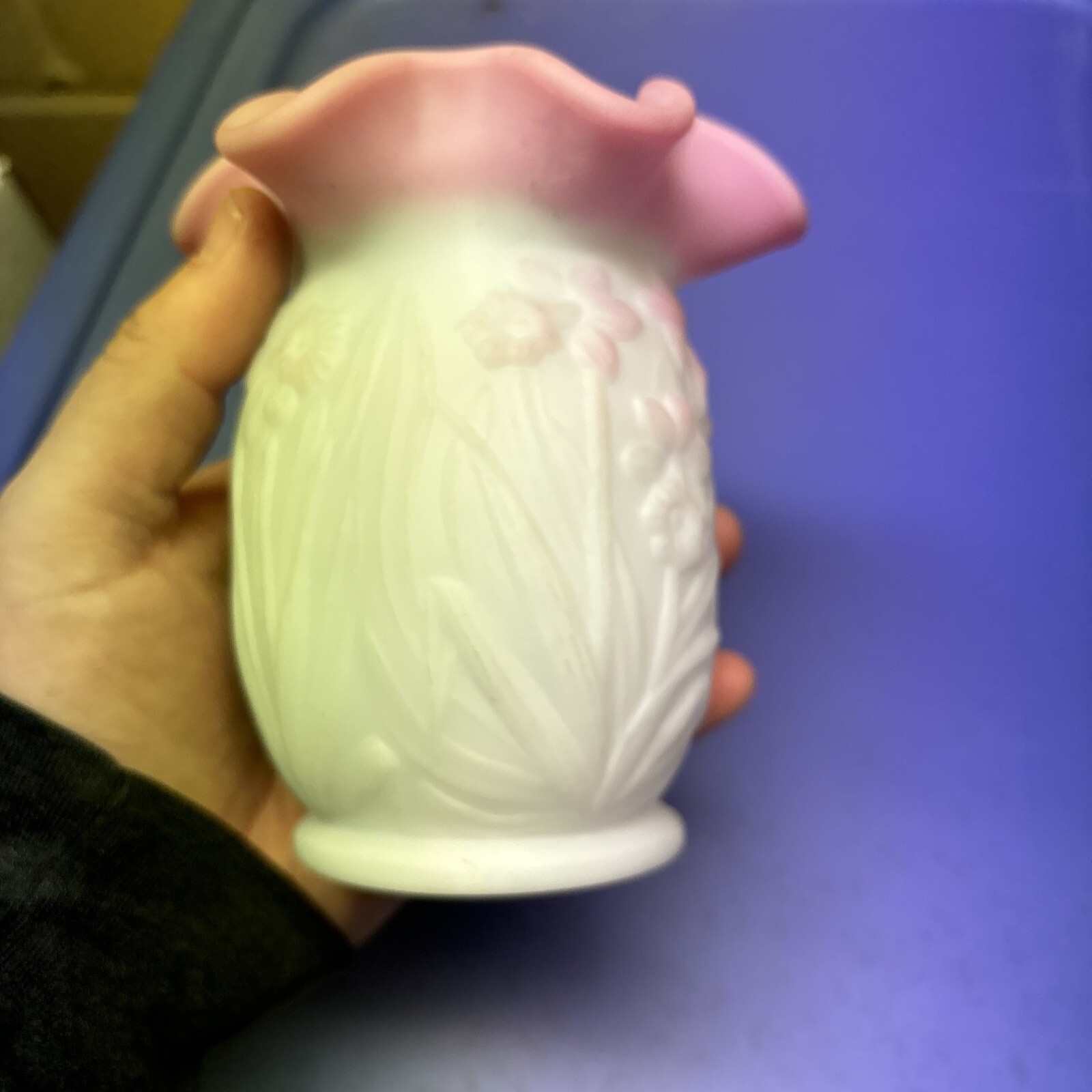 SEAN K FENTON Signed Vase Pink And Lavender Burmese Daffodil Vase – Size 5 x 4.5