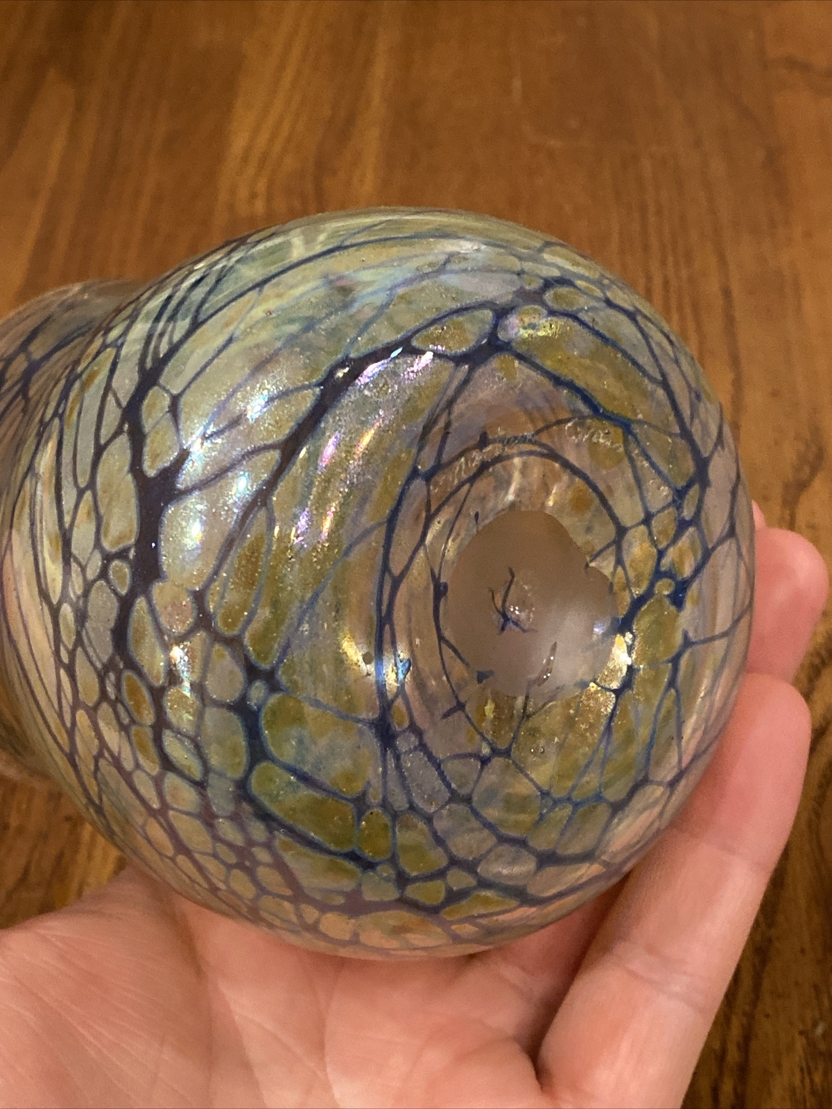 Beautiful Vtg Studio Art Glass Vase Luster Lustre Iridescent 4-3/8” Signed 1979