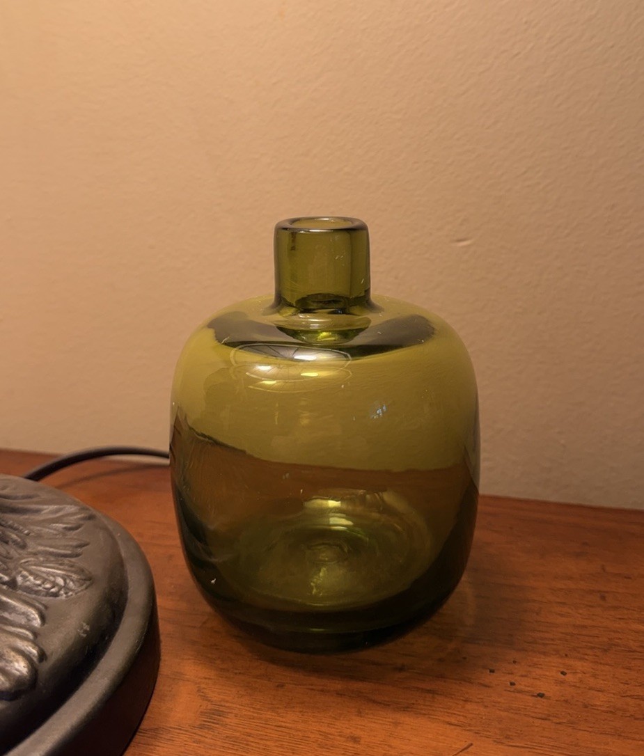 Blenko Joel Myers MCM Olive Green Handblown Glass Bud Vase #6424 – WV