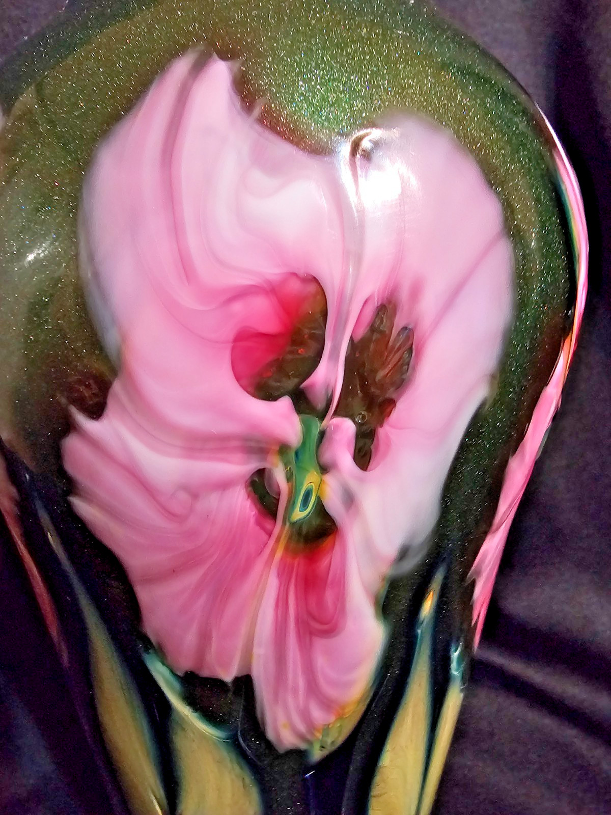 9” CHARLES LOTTON MULTI FLORA ART GLASS VASE SIGNED IRIDESCENT PINK GREEN & GOLD