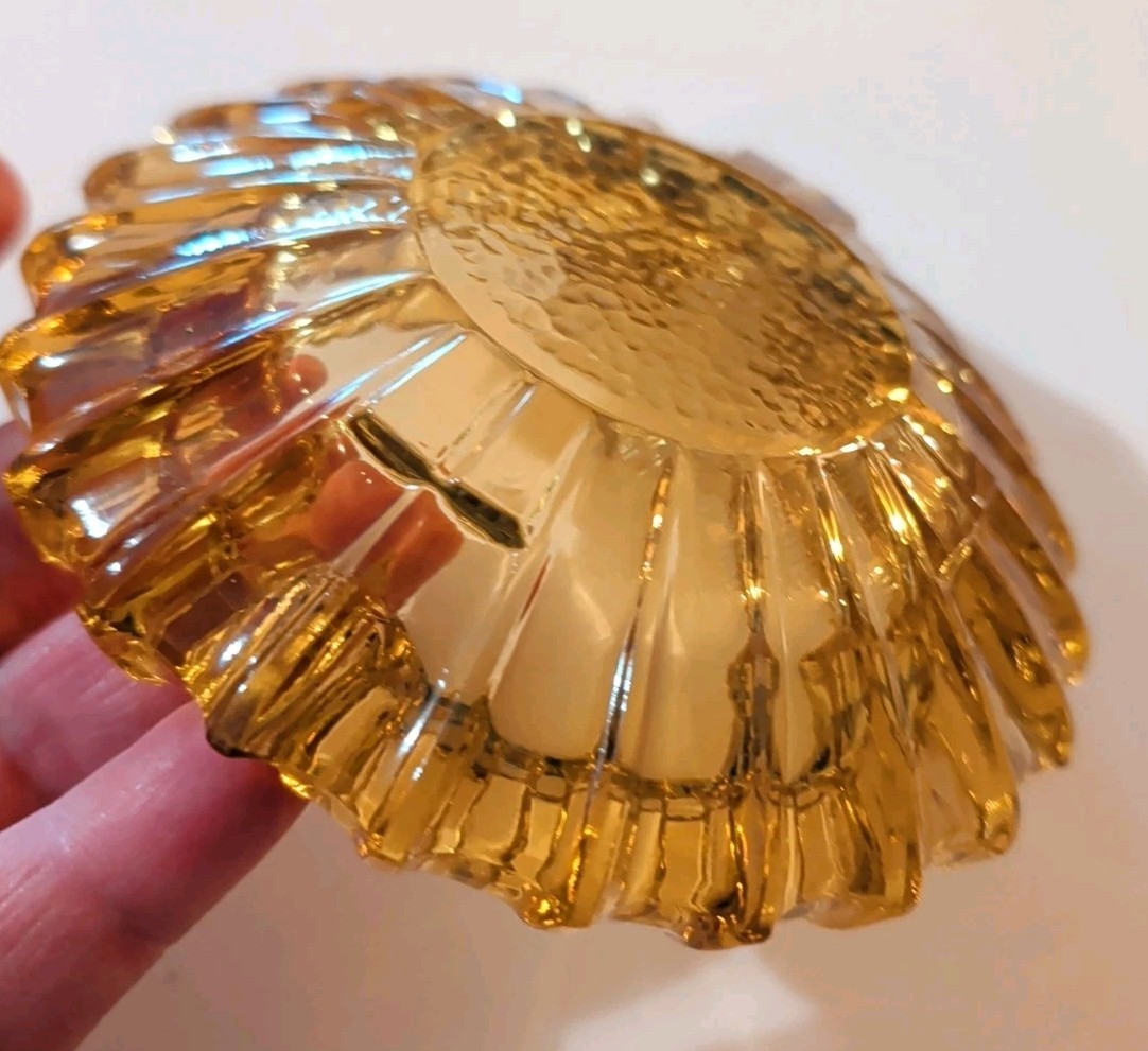 Vintage Mid Century Modern Chunky Sunburst Honey Amber Heavy Ashtray 5″ MCM