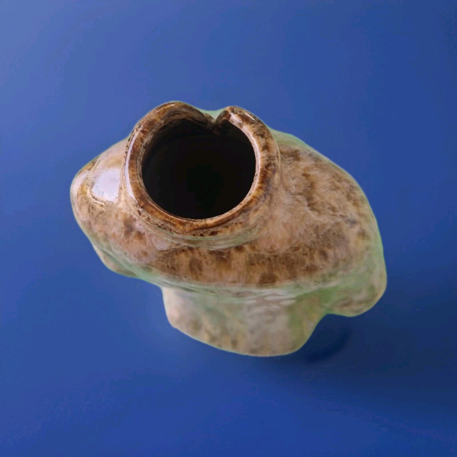 Ceramic Vase Chinese Asian Changpao Long Robe Brown and Cream Design (E31)