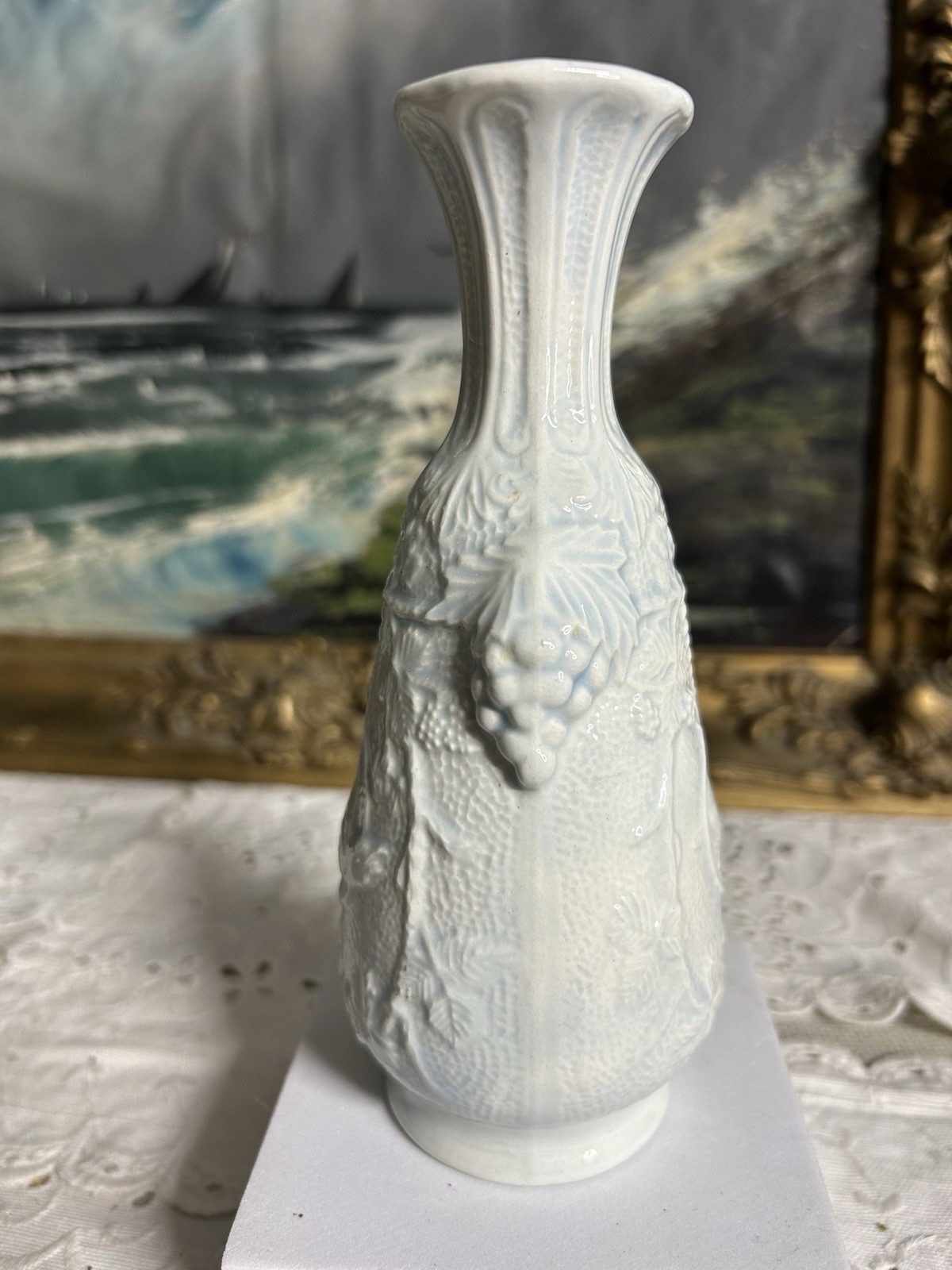 Vintage 1982 Studio Parian Porcelain Song Bird Bud Vase Bennington Style 8.5″