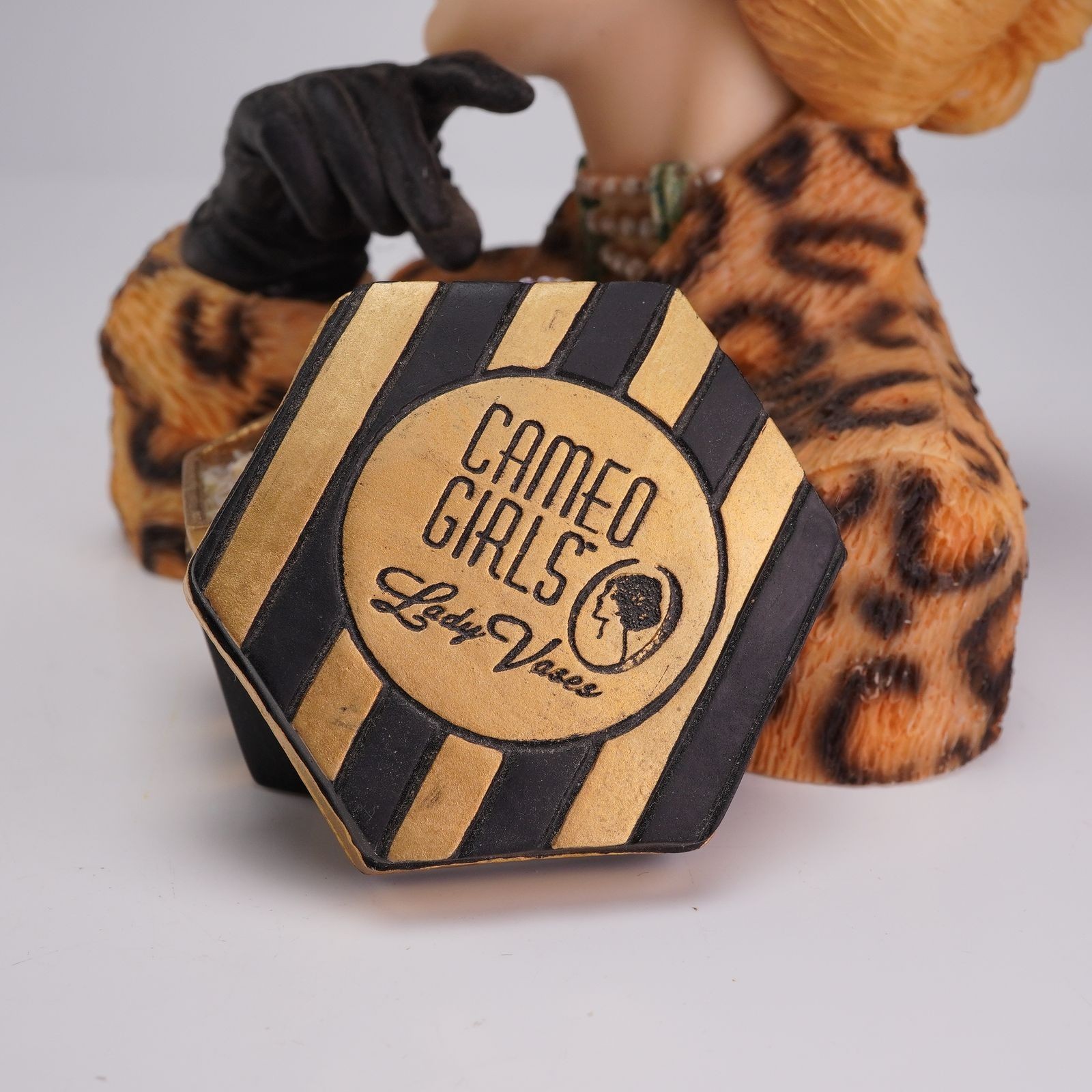 Cameo Girls Deluxe Head Vase “Judith 1945 Smart Shopper” 121/500 Collectors Ed