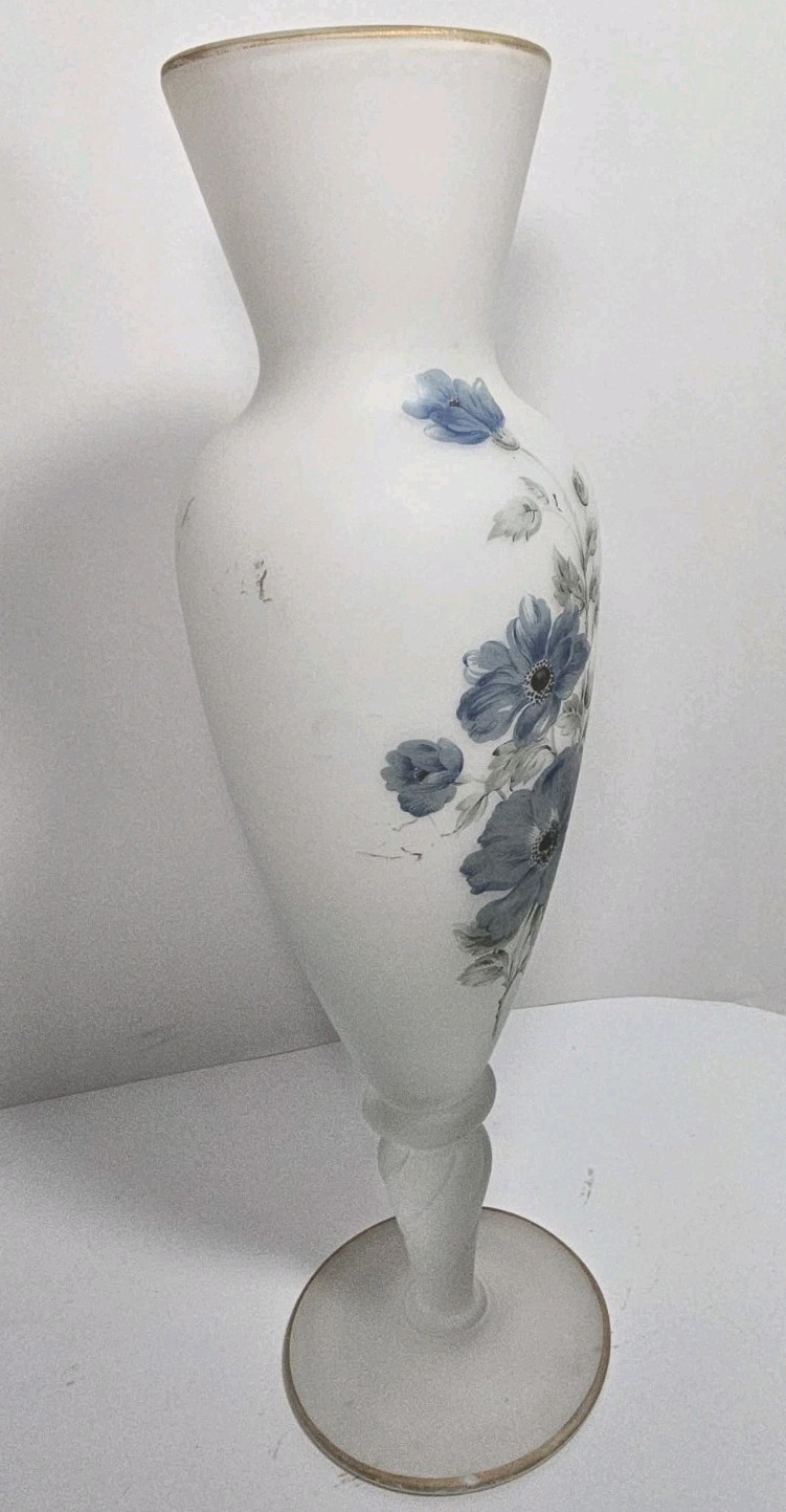 White Frost Italian Floral Painted Norleans Italy Vase Gold Gild Decor 11.5″