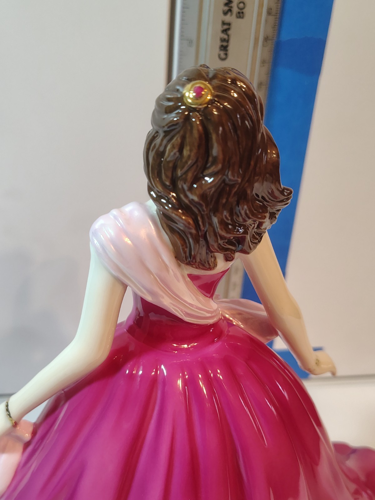 Coalport Bone China Lauren Figurine of Year 2007 #55 of 3000 Made LOTS OF PICS!