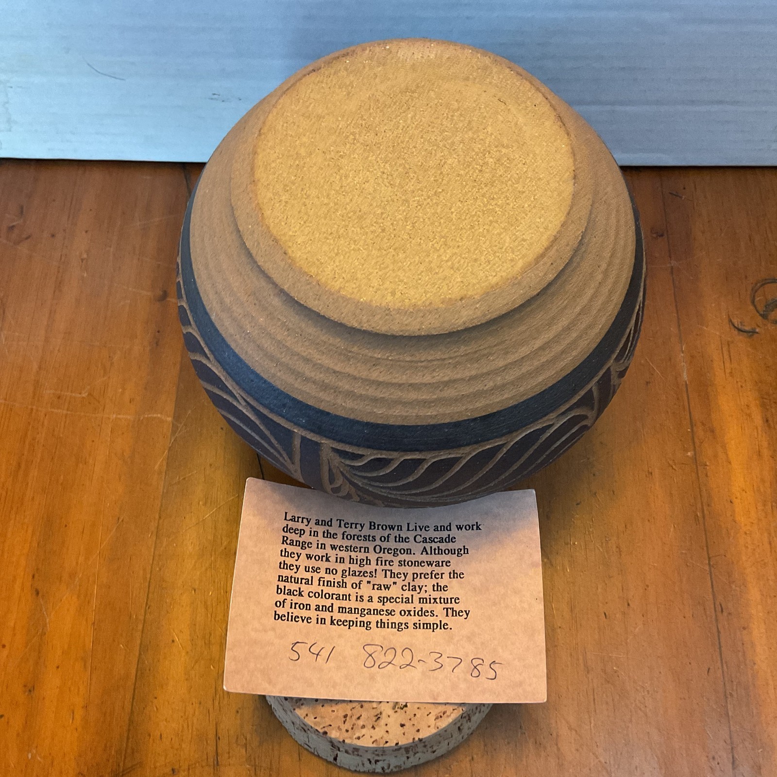 Larry Terry Brown Oregon Sgraffito Jar Feather Design 1970s