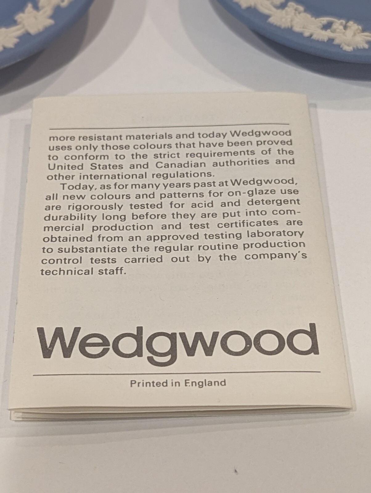 Vtg Wedgwood Jasperware England Blue Grapevine 3.50″ Ashtray Trinket Dish NEW