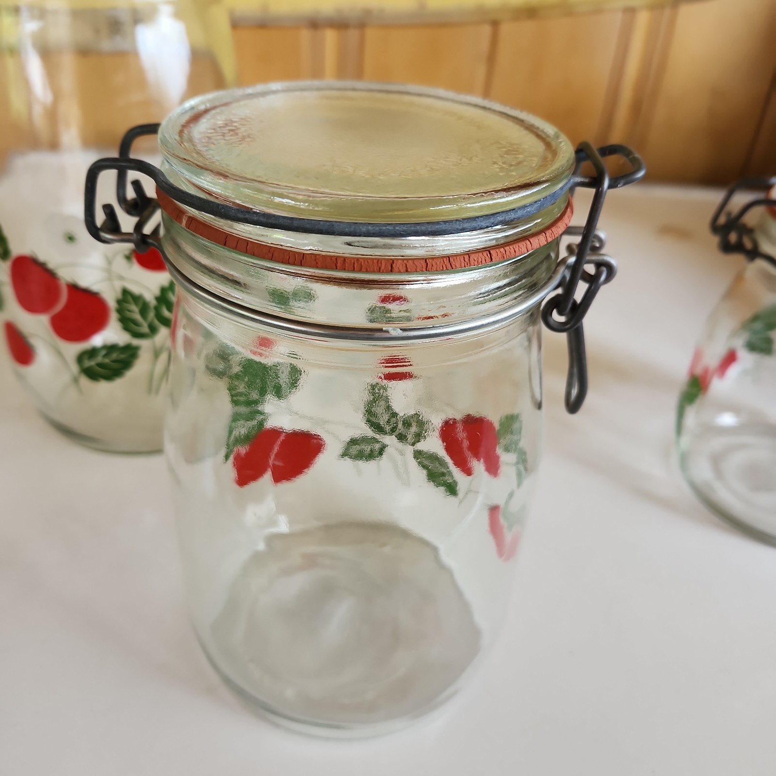 4 Carlton Strawberry Blossom Glass Canister Jars Set Wire Clamp Lid