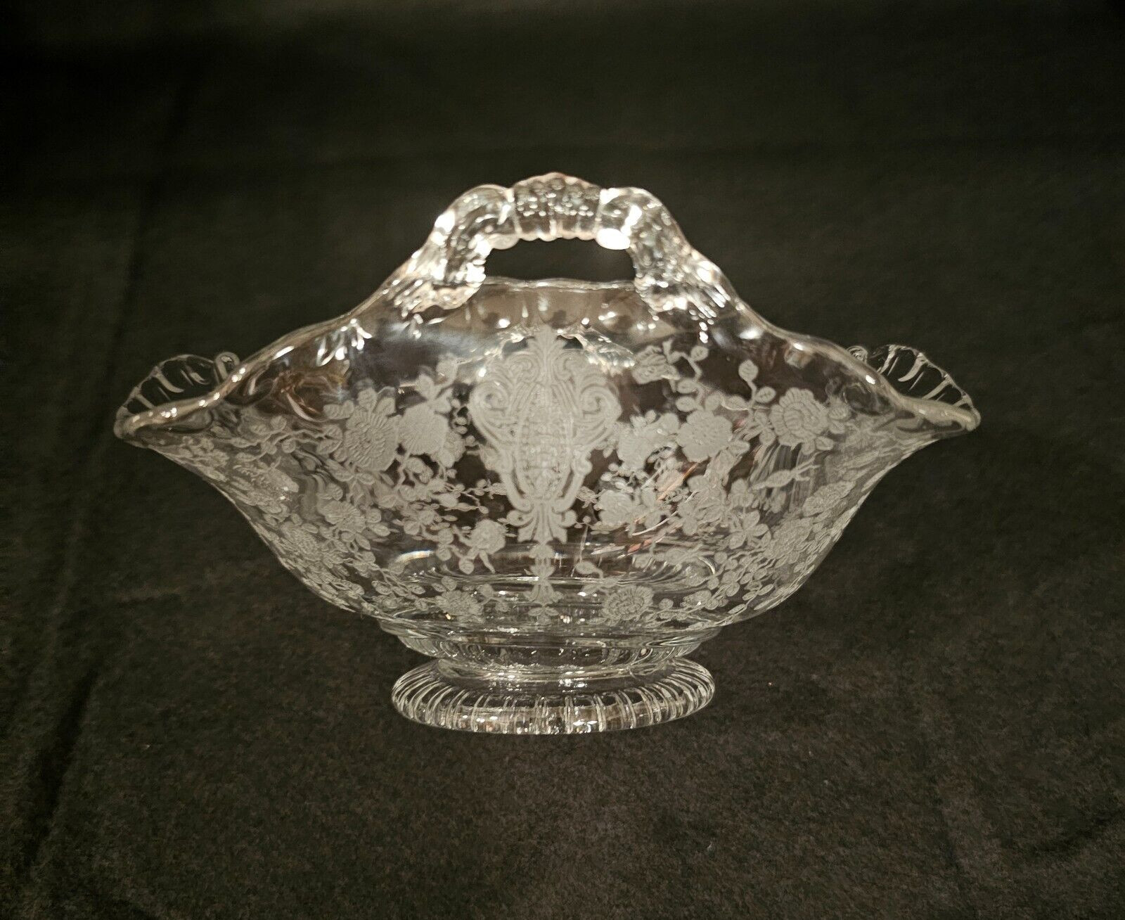 CAMBRIDGE ROSE POINT CLEAR CRYSTAL 7″ SQUARE 2-HANDLED FOOTED BASKET BOWL EUC