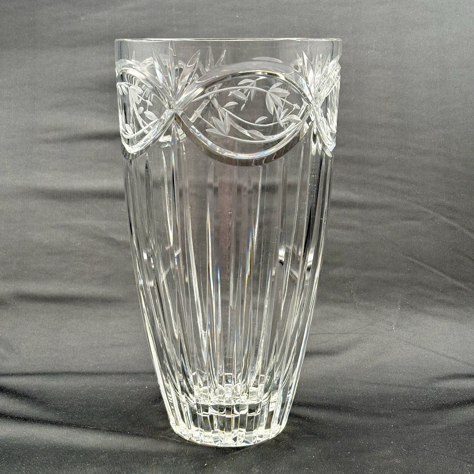 Gorham Hand Cut Victoria’s Garden Crystal Flower Vase 11″ H Retired Heavy EUC
