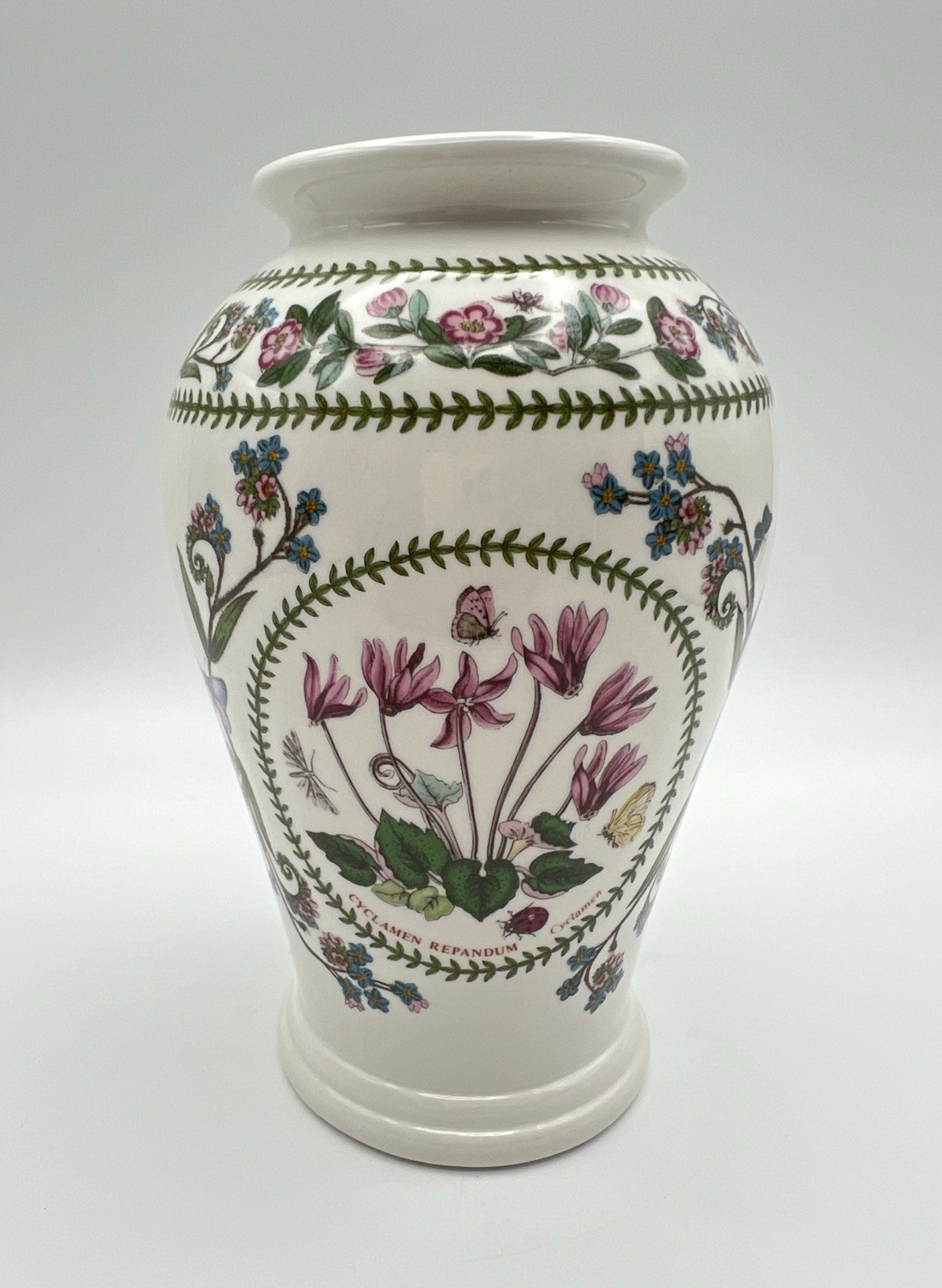 Portmeirion Botanic Garden Variations Canton Vase 7” Susan Williams Ellis Floral