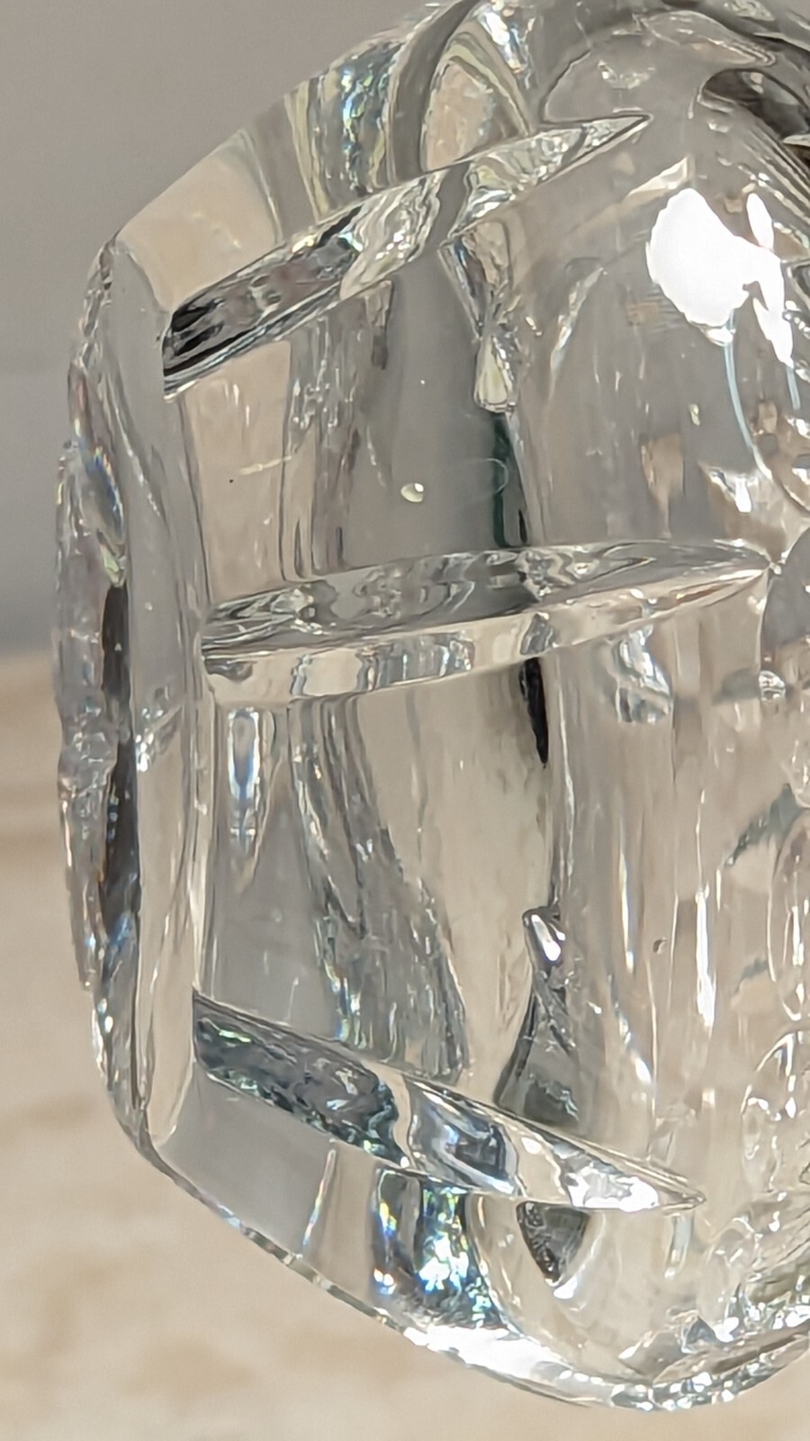 BEAUTIFUL LAUSITZER GERMANY CLEAR CUT PIN WHEEL STAR DESIGN LEAD CRYSTAL VASE