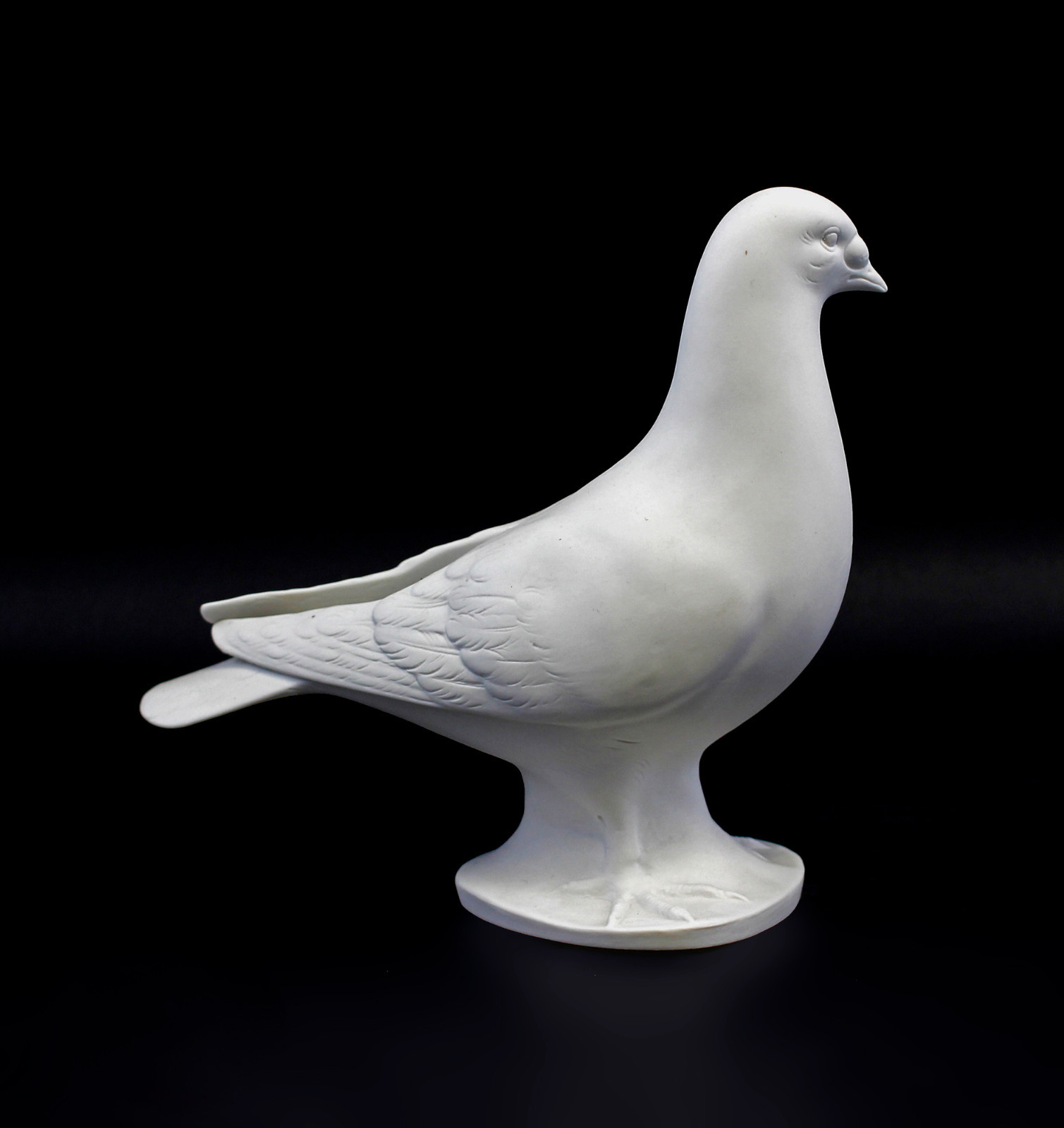 9942548-ds Porcelain Figurine Pigeon Bisque Wagner & Apel 8 5/16×3 7/8×7 1/2in