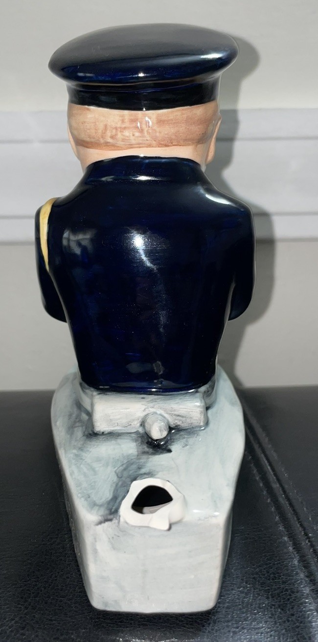 BAIRSTOW MANOR COLLECTABLE WINSTON CHURCHILL BOAT ROYAL NAVY WWII FIGURE*Damaged