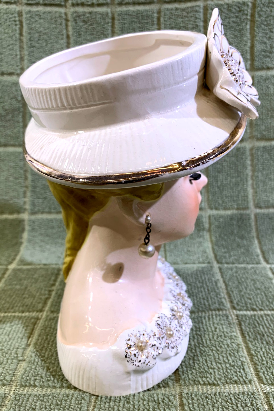 Vtg Lady Head Vase White w/Gold Accents Blonde in Hat Eyelashes w/EARRINGS #500