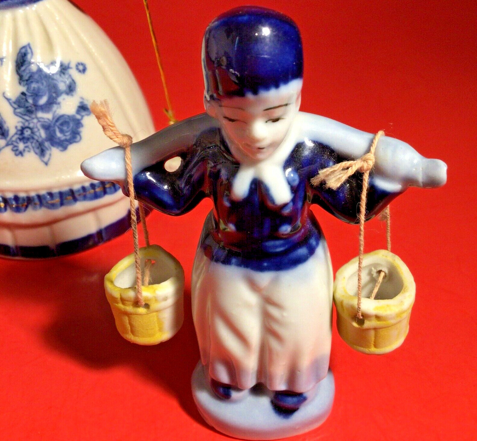 VINTAGE JAPAN DUTCH PORCELAIN MILK MAIDEN FIGURINES SET OF 3 BLUE AND WHITE
