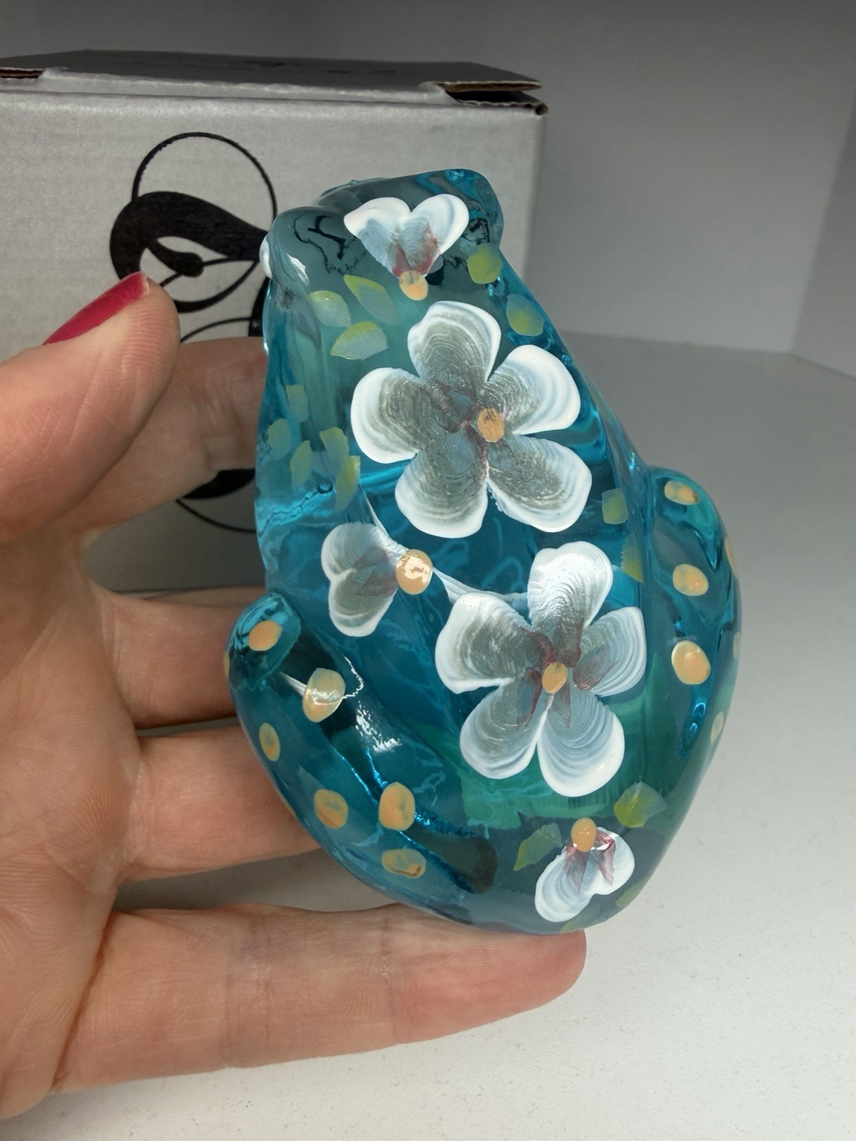 VINTAGE FENTON FROG BLUE GLASS HAND PAINTED FLOWERS, MINT WITH BOX