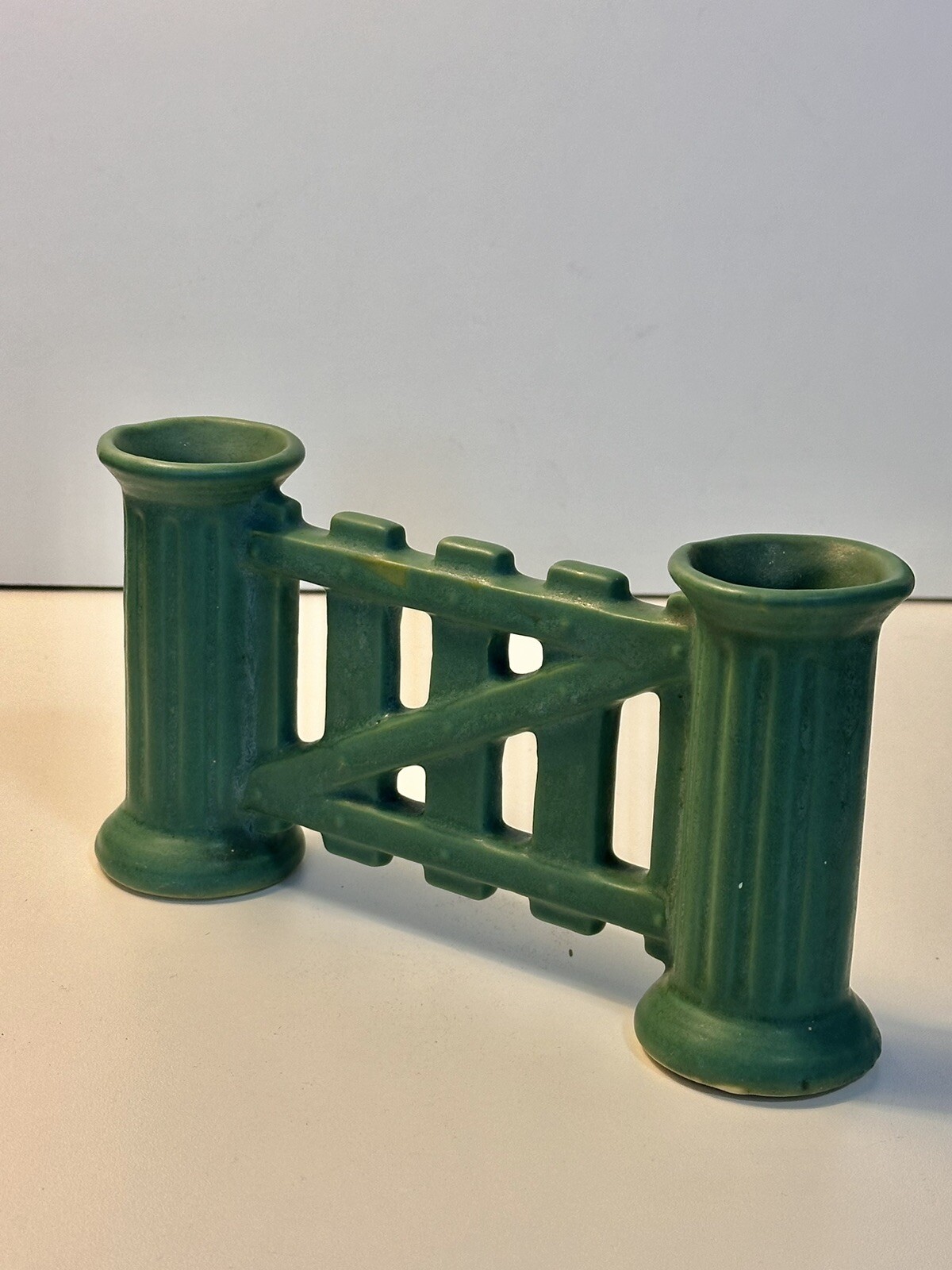 Roseville Pottery “ Matt Green “ # 7 Double Bug Gate Vase In 1907