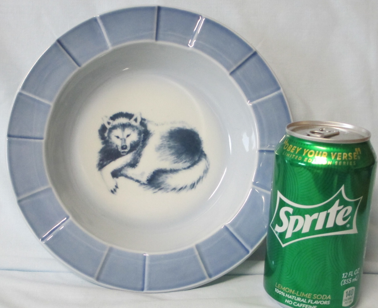 Bing & Grondahl Blue & White Husky Dog Heavy Panel Rim Bowl 1684/5454