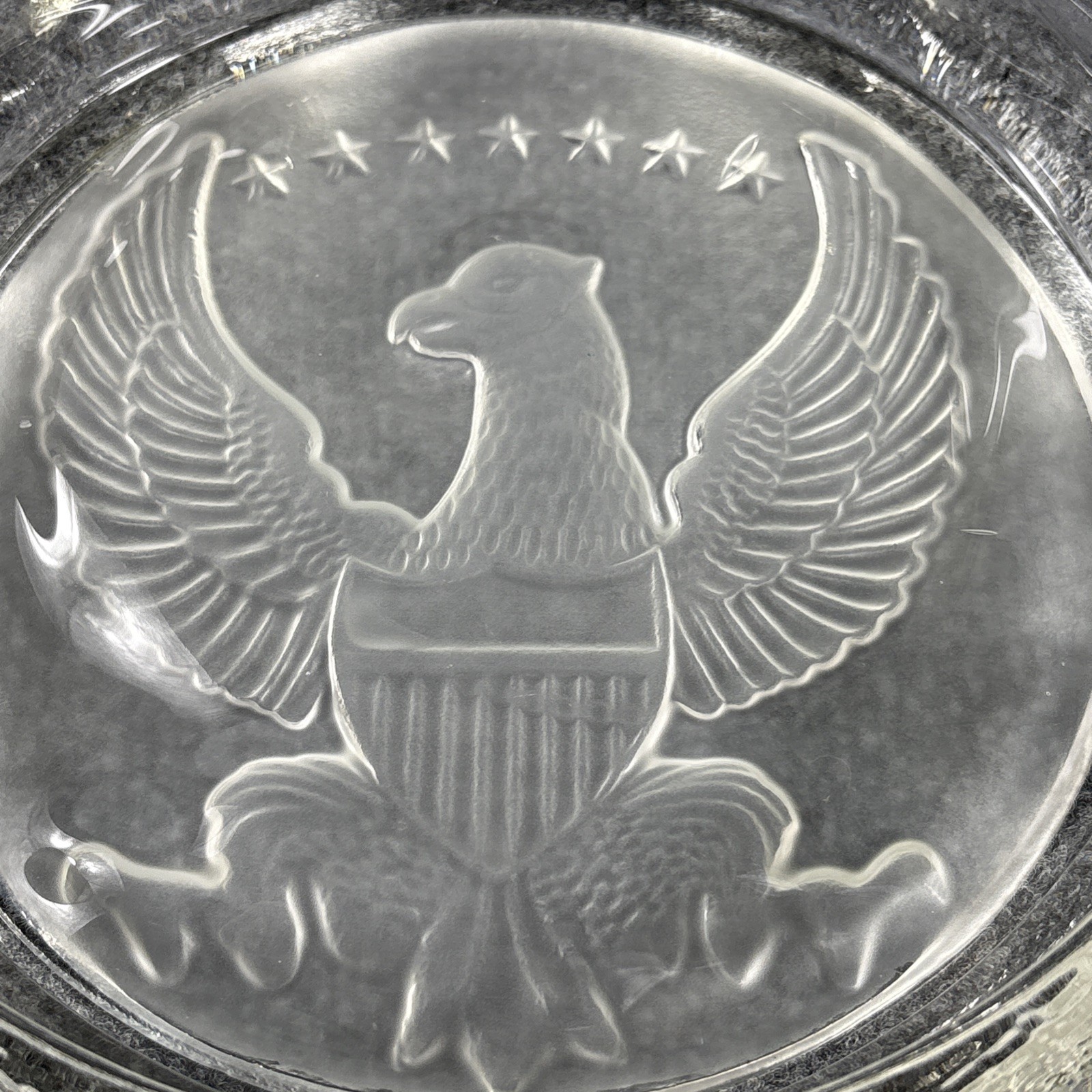 Vintage Indiana Glass Frosted American Eagle Ashtray 10″ Patriotic 7 Star