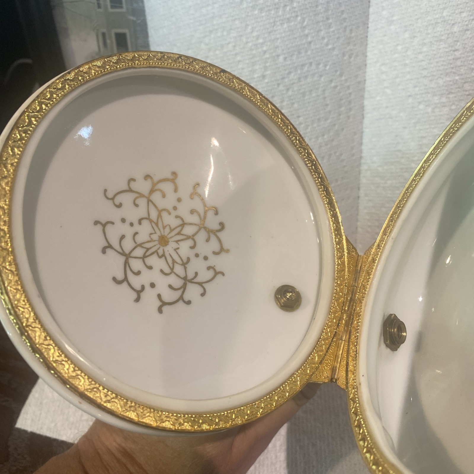 Andrea by Sadek Porcelain Silent Butler: Hinged Crumb Catcher Roses & Gold