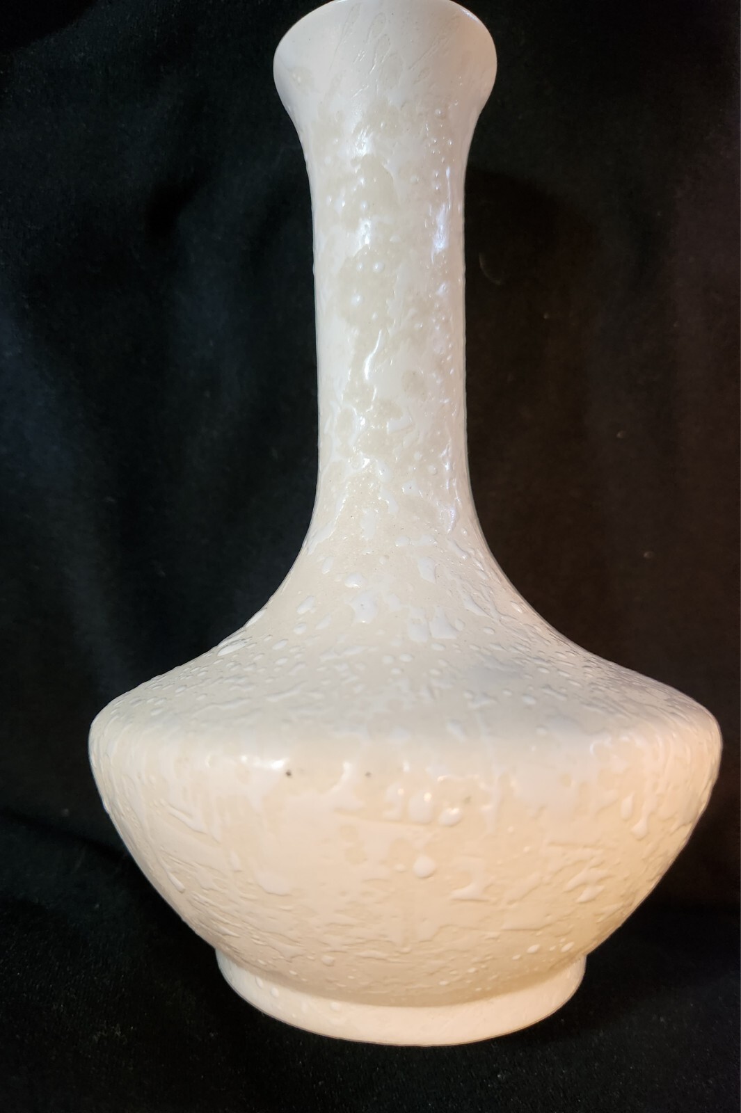 Vintage Speckled Vase MCM Textured Beige / White – 6 1/2 inches