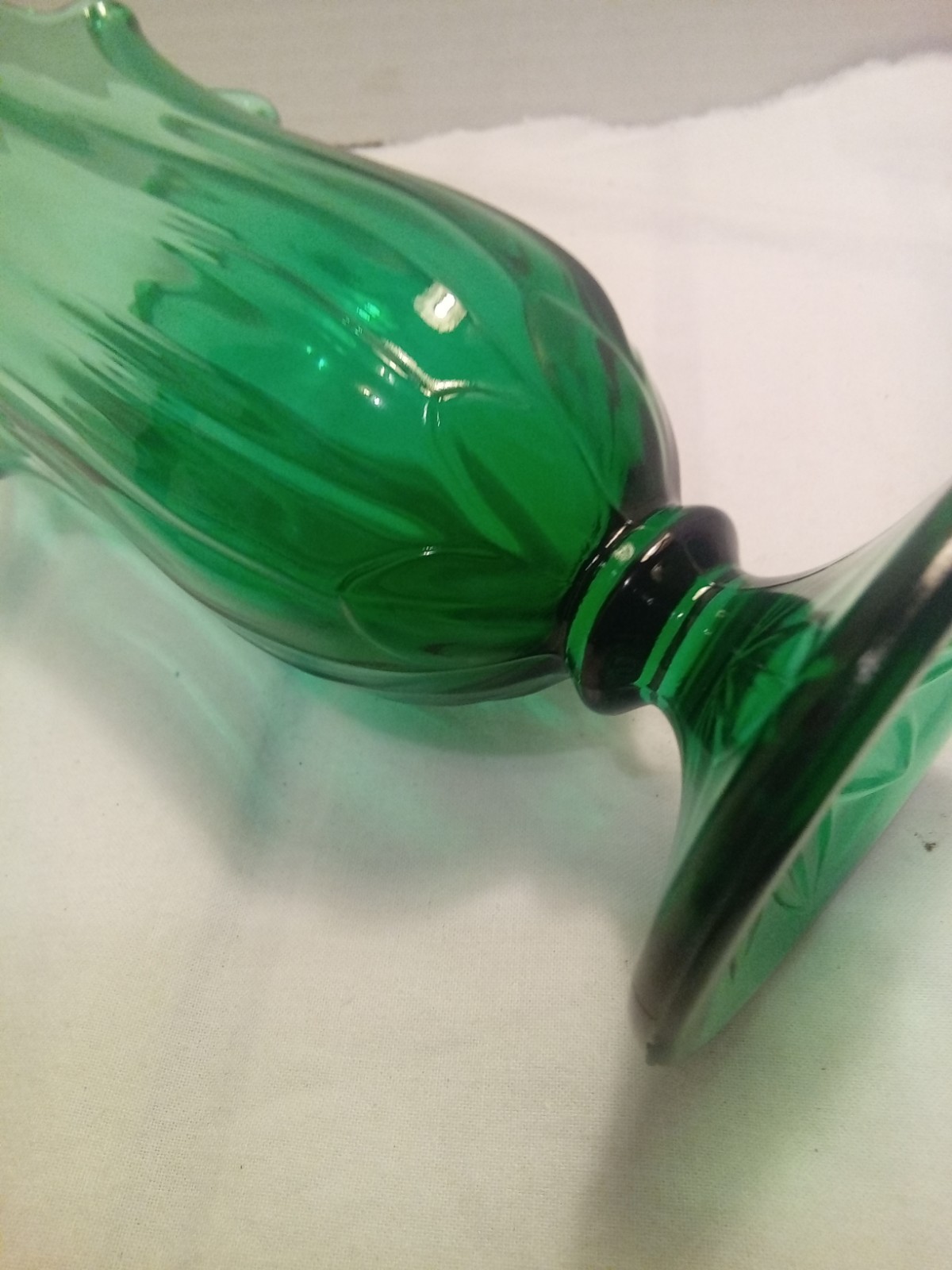 Fenton Eight Point Swung Colonial Green Vase