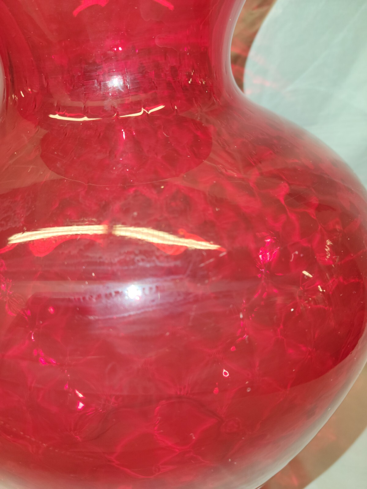 1960s MID CENTURY GLASS ITALIAN RED Optic VASE QUILTED 14 inch Beautiful!