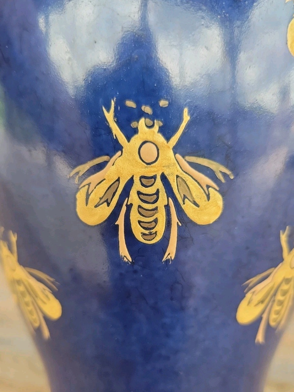 Andrea By Sadek Cobalt Blue decorative Vase w Painted Gold Bees 10″