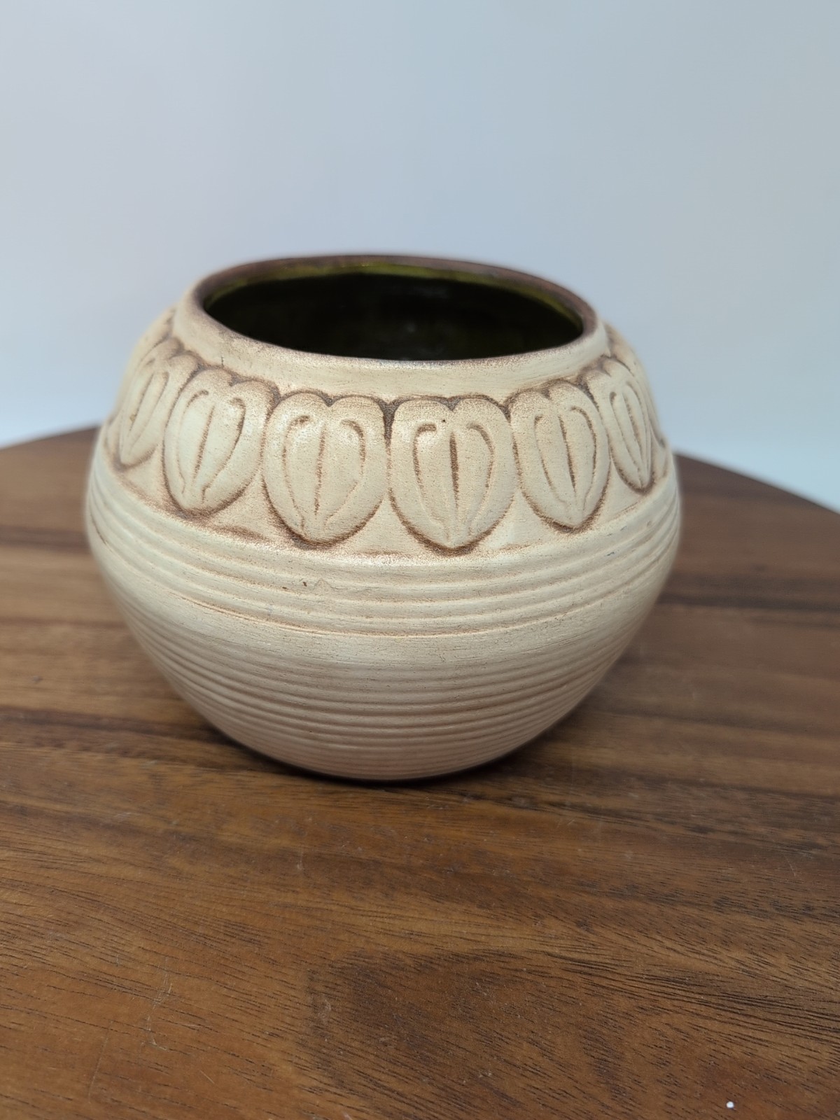 California Pottery Planter with Leaf Design Cesco 106 Green Glaze 1974