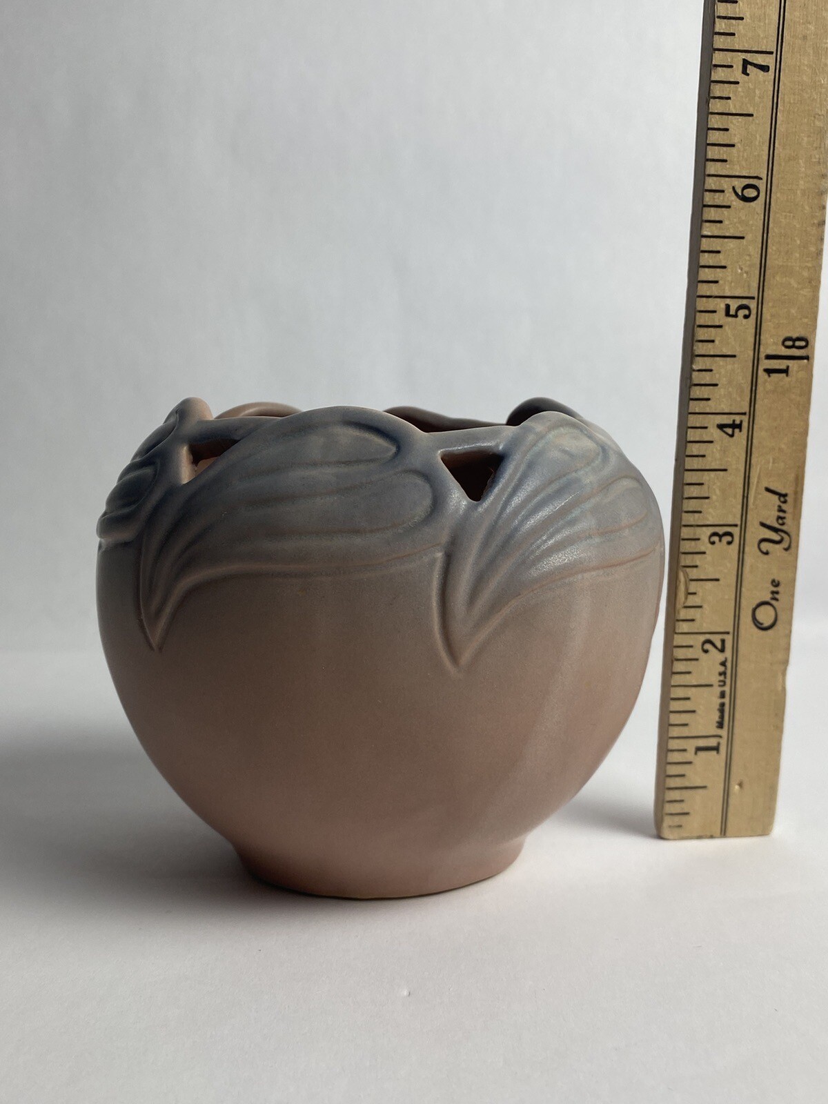 VAN BRIGGLE ‘Philodendron Leaf’ Bowl Dusty Rose Glaze Colorado Springs.