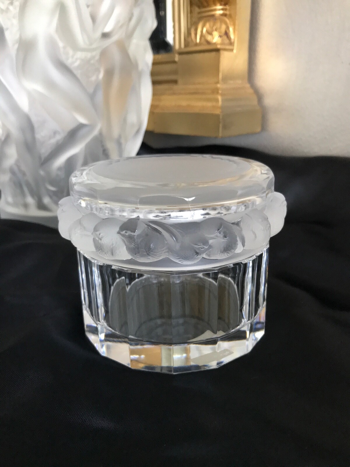 LALIQUE France Crystal Robinson Mesanges Powder Dresser Box, Birds Sparrows UWB!