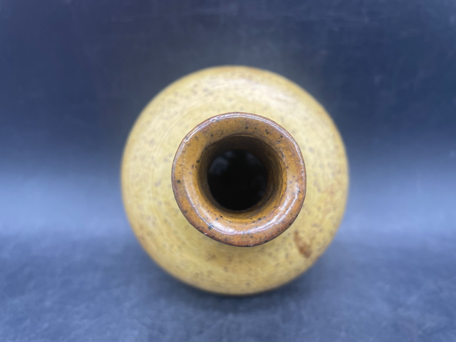 Studio Art Pottery Vase Signed Neutral Tone 4.5″ Perfect for any Decor