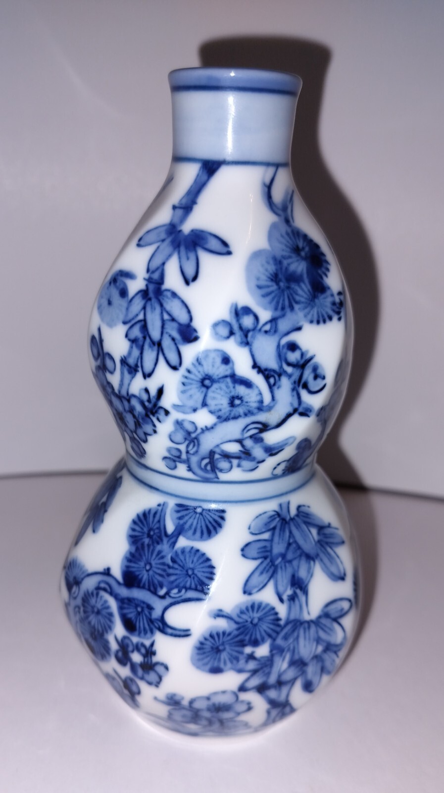 Takahashi Japan Blue N White VTG Hour Glass Porcelain Bud Vase Original Sticker