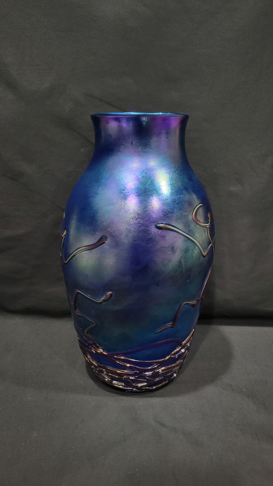 Vintage 1993 ZELLIQUE STUDIO ART GLASS IRIDESCENT VASE by JOSEPH MOREL, Signed