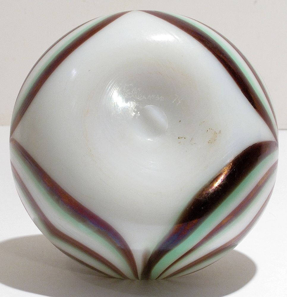 Signed Stephen Fellerman 1974 Studio Art Glass Vase Iridescent Swirl Feathering