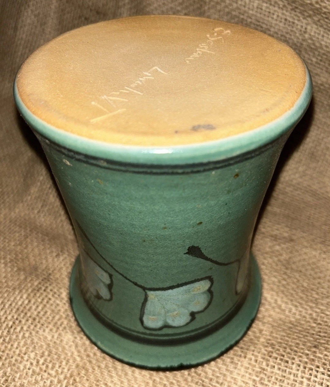 VTG Ginkgo Leaf Crock Pottery Signed E Saslaw VT Artist 5 7/8”T 4.75”Diam Base