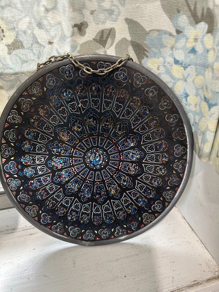 GLASSMASTERS STAINED GLASS REPRO NOTRE DAME CATHEDRAL ROSE WINDOW SUNCATCHER .