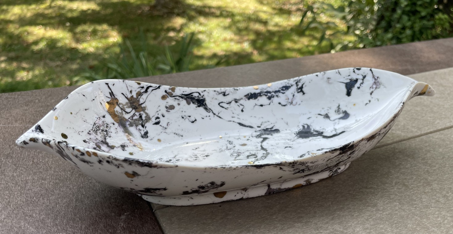 Fabulous 1950s MCM 11″ White, Black & Gold Splatter Glaze Trinket Dish Abstract