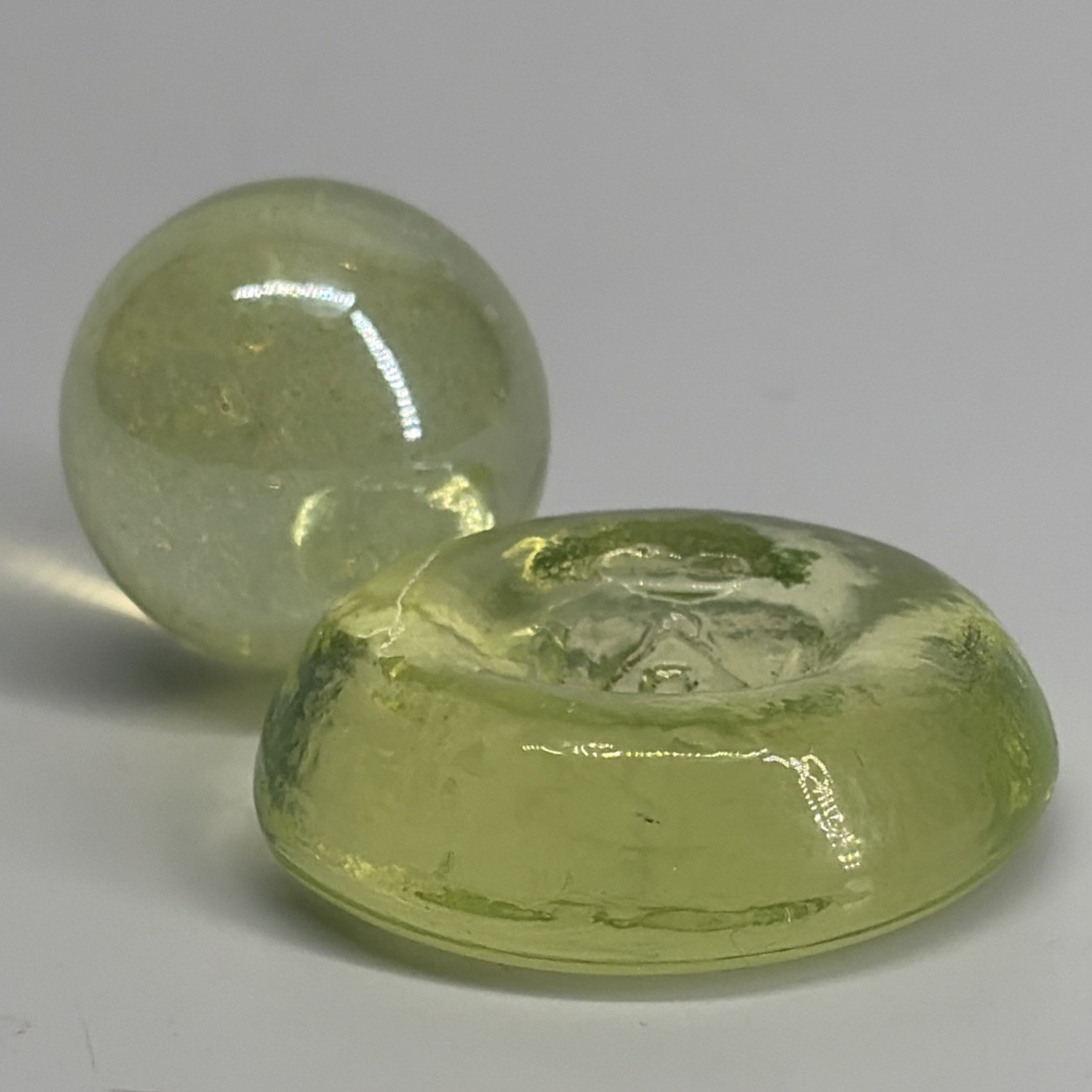 Boyd Marble Holder 1.5″ Vaseline Uranium Glass UV Glow w/ 1″ Shooter Marble HTF