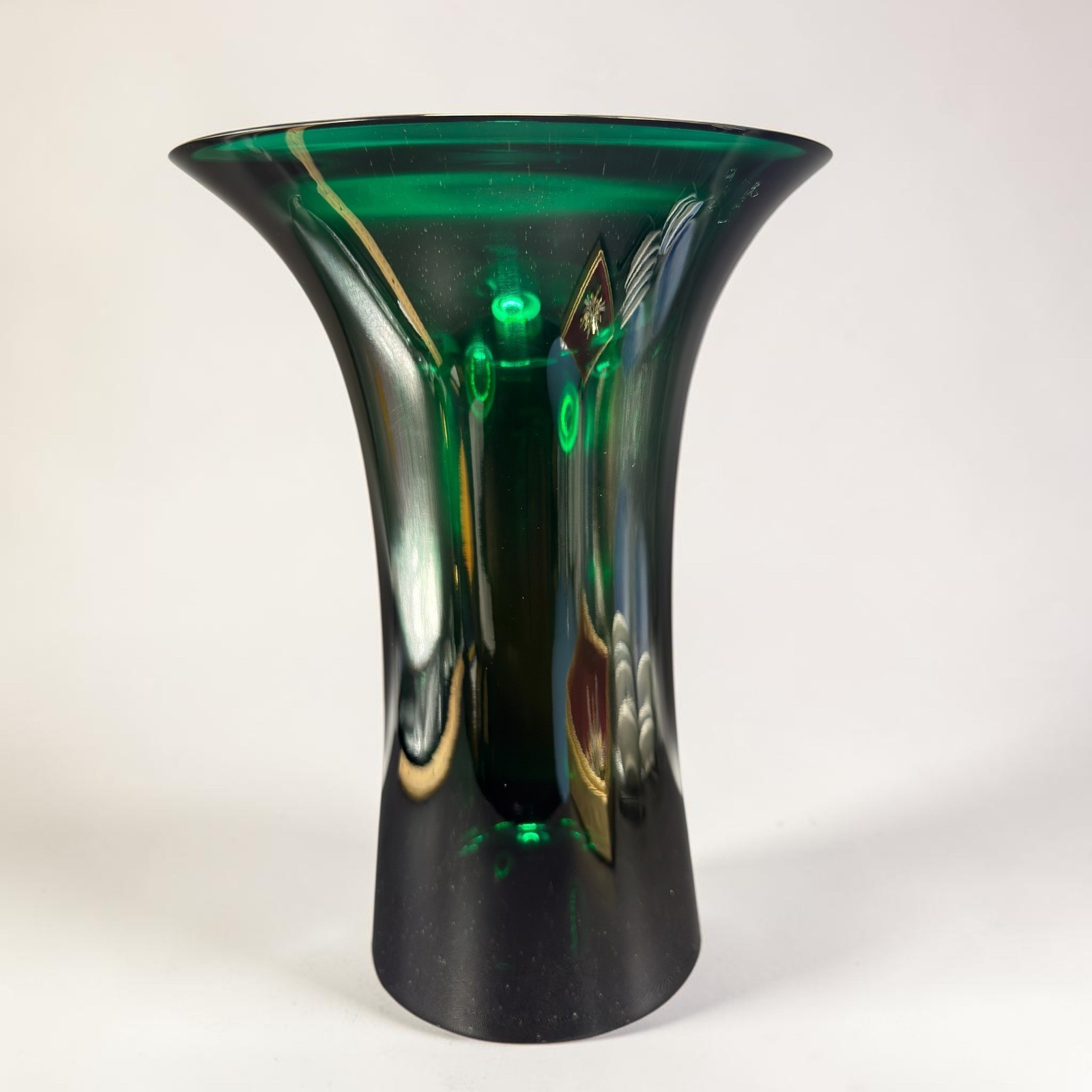 BLENKO 3902L Emerald Green Art Glass Vase Flared Rim Polished Bottom Vase VTG