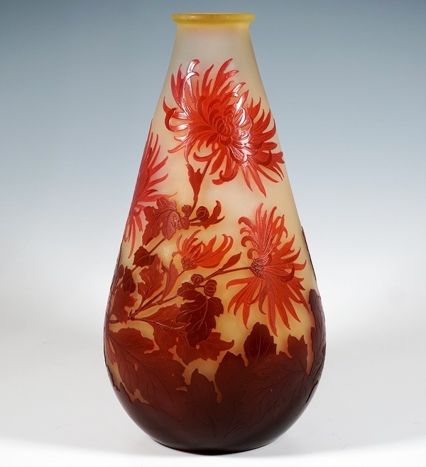 Emile Galle Jugendstil Cameo Glass Vase Dahlia Decor Nancy France c. 1910